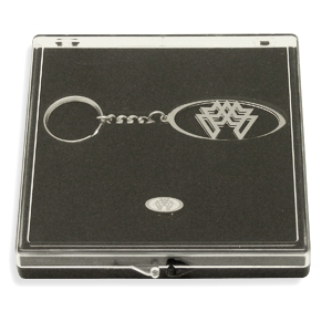 Значок и брелок в упаковке Значок и брелок в упаковке