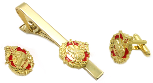 Зажимы для галстука, запонки и значки 103 БТРЗ с цветными эмалями и покрытием золотом Зажимы для галстука, запонки и значки 103 БТРЗ с цветными эмалями и покрытием золотом