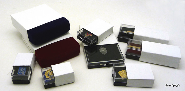 Упаковка для значков, медалей, нагрудных знаков и зажимов для галстука